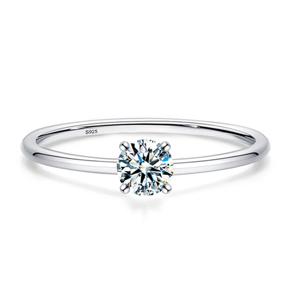 Anel Charlott de Prata Esterlina 925 com Moissanite