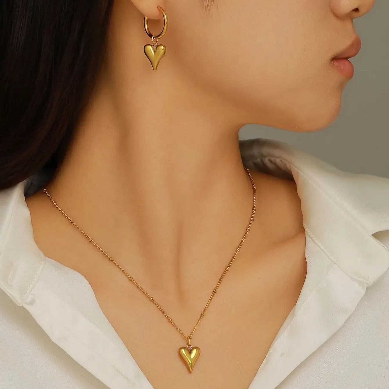 Conjunto de Joias Charlott Coração Dourado 18K